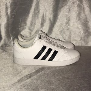 Adidas neon comfort footbed size 8.5